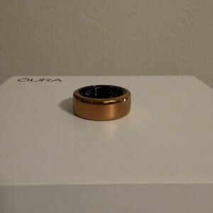 Oura size 6 rose gold Gen3, w/ extra charger